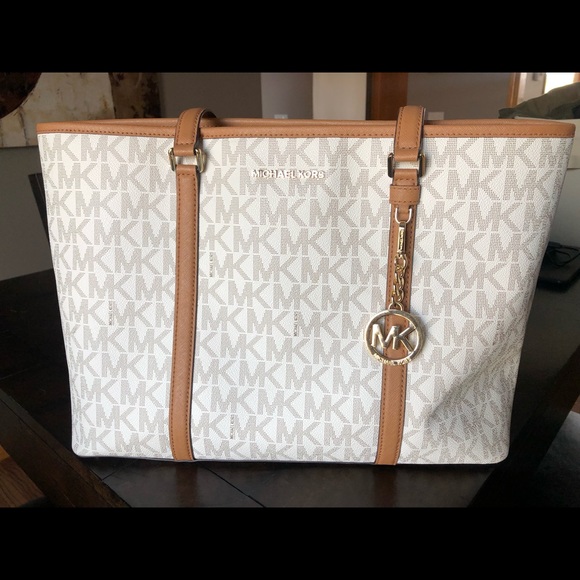 Michael Kors Tote Purse - Picture 1 of 3